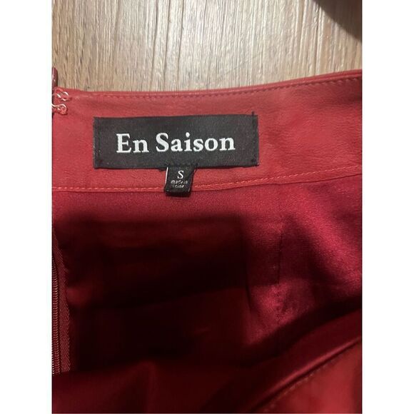 En Saison Derozan Skirt Set - size S Color: Dark Rose - Picture 11 of 12